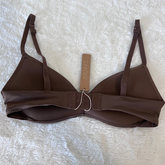 Skims Women's Fits Everybody Wireless Bra Oxide Brown Size 30B NWT - Picture 5 of 10
